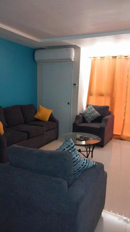 Impeccable 2-Br Apartment-Ornella Villa At Bayfront Villa Portmore Luaran gambar
