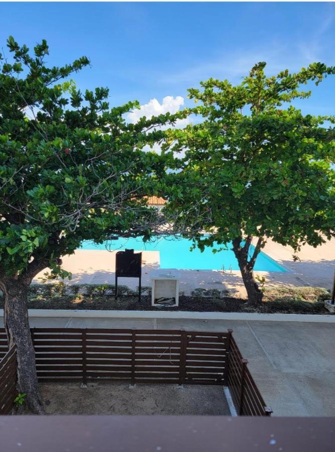 Impeccable 2-Br Apartment-Ornella Villa At Bayfront Villa Portmore Luaran gambar